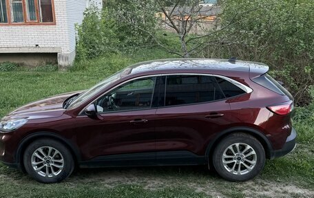 Ford Escape, 2021 год, 1 800 000 рублей, 1 фотография