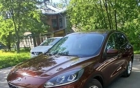 Ford Escape, 2021 год, 1 800 000 рублей, 2 фотография