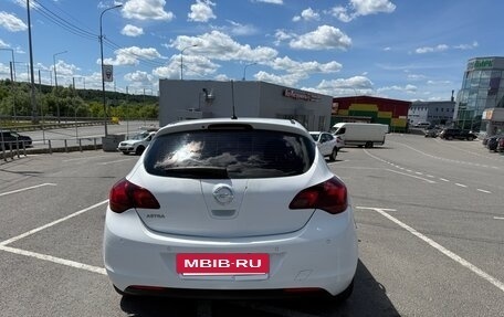 Opel Astra J, 2011 год, 370 000 рублей, 3 фотография