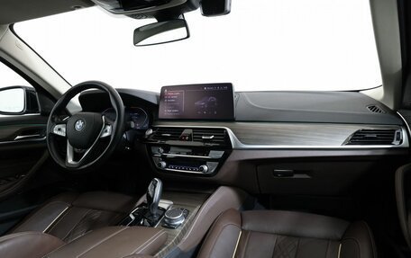 BMW 5 серия, 2020 год, 4 890 000 рублей, 14 фотография