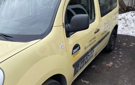Renault Kangoo II рестайлинг, 2011 год, 450 000 рублей, 3 фотография