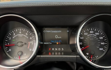 Ford Mustang VI рестайлинг, 2020 год, 3 200 000 рублей, 6 фотография