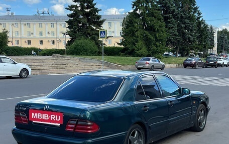 Mercedes-Benz E-Класс, 1995 год, 280 000 рублей, 7 фотография