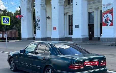 Mercedes-Benz E-Класс, 1995 год, 280 000 рублей, 5 фотография