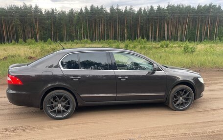 Skoda Superb III рестайлинг, 2009 год, 850 000 рублей, 4 фотография