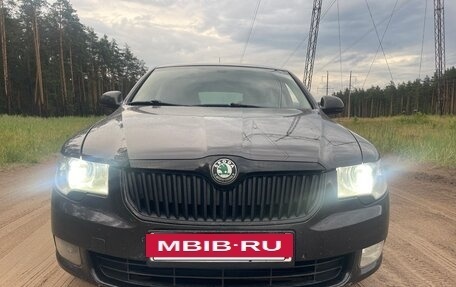 Skoda Superb III рестайлинг, 2009 год, 850 000 рублей, 2 фотография