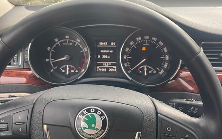 Skoda Superb III рестайлинг, 2009 год, 850 000 рублей, 26 фотография