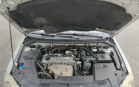 Toyota Avensis III рестайлинг, 2005 год, 810 000 рублей, 13 фотография
