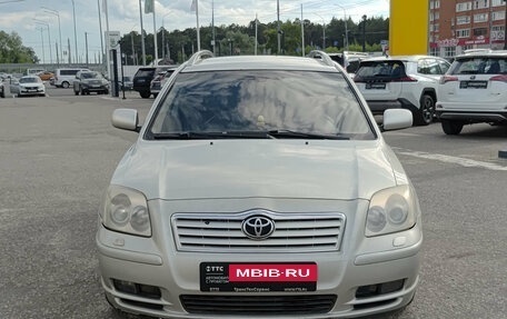 Toyota Avensis III рестайлинг, 2005 год, 810 000 рублей, 6 фотография