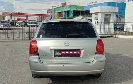 Toyota Avensis III рестайлинг, 2005 год, 810 000 рублей, 10 фотография