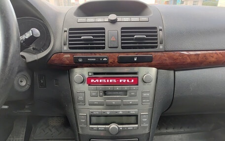 Toyota Avensis III рестайлинг, 2005 год, 810 000 рублей, 19 фотография