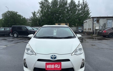 Toyota Aqua I, 2014 год, 749 000 рублей, 2 фотография