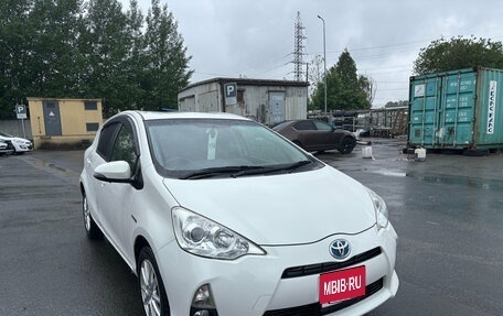 Toyota Aqua I, 2014 год, 749 000 рублей, 3 фотография