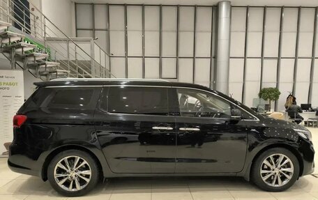 KIA Carnival III, 2020 год, 2 850 000 рублей, 3 фотография
