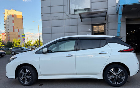 Nissan Leaf II, 2019 год, 2 500 000 рублей, 5 фотография