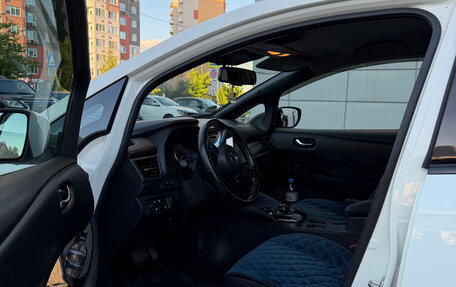 Nissan Leaf II, 2019 год, 2 500 000 рублей, 10 фотография