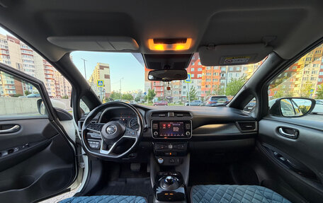 Nissan Leaf II, 2019 год, 2 500 000 рублей, 9 фотография