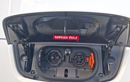 Nissan Leaf II, 2019 год, 2 500 000 рублей, 11 фотография