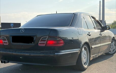 Mercedes-Benz E-Класс, 1999 год, 500 000 рублей, 4 фотография
