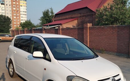 Toyota Ipsum II, 2001 год, 680 000 рублей, 1 фотография