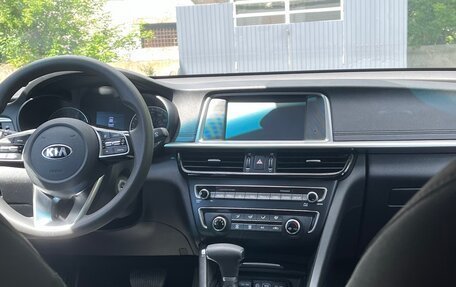 KIA Optima IV, 2018 год, 999 999 рублей, 6 фотография