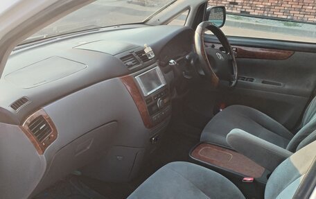 Toyota Ipsum II, 2001 год, 680 000 рублей, 7 фотография
