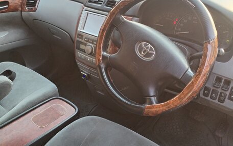 Toyota Ipsum II, 2001 год, 680 000 рублей, 4 фотография