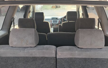 Toyota Ipsum II, 2001 год, 680 000 рублей, 6 фотография