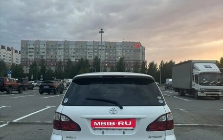 Toyota Ipsum II, 2001 год, 680 000 рублей, 8 фотография