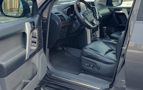 Toyota Land Cruiser Prado 150 рестайлинг 2, 2010 год, 2 350 000 рублей, 6 фотография