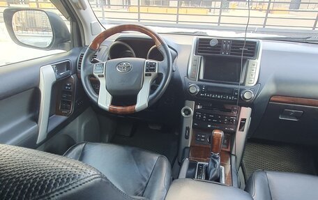 Toyota Land Cruiser Prado 150 рестайлинг 2, 2010 год, 2 350 000 рублей, 8 фотография