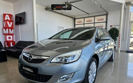 Opel Astra J, 2011 год, 995 000 рублей, 2 фотография