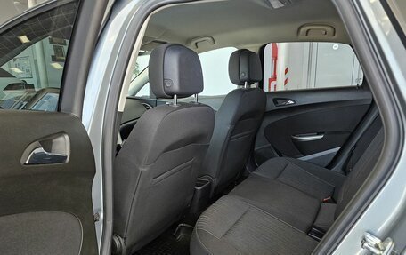 Opel Astra J, 2011 год, 995 000 рублей, 15 фотография