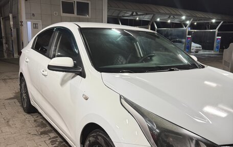 KIA Rio IV, 2017 год, 830 000 рублей, 2 фотография
