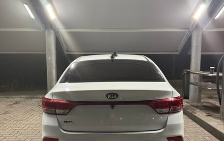 KIA Rio IV, 2017 год, 830 000 рублей, 4 фотография