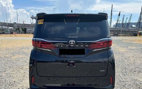 Toyota Alphard, 2025 год, 12 900 000 рублей, 5 фотография