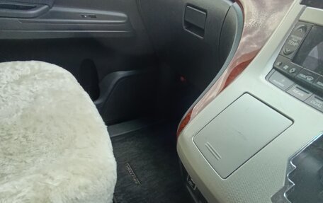 Toyota Vellfire I, 2010 год, 2 000 000 рублей, 10 фотография