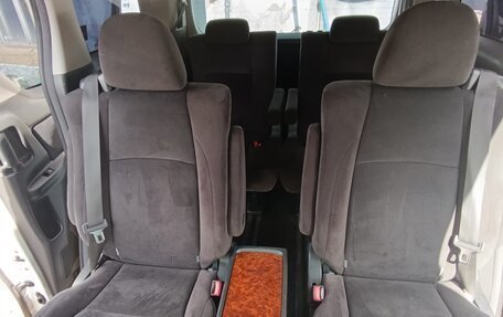 Toyota Vellfire I, 2010 год, 2 000 000 рублей, 22 фотография