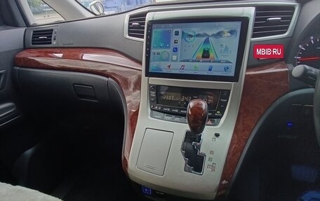 Toyota Vellfire I, 2010 год, 2 000 000 рублей, 14 фотография