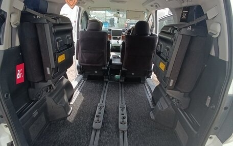 Toyota Vellfire I, 2010 год, 2 000 000 рублей, 26 фотография