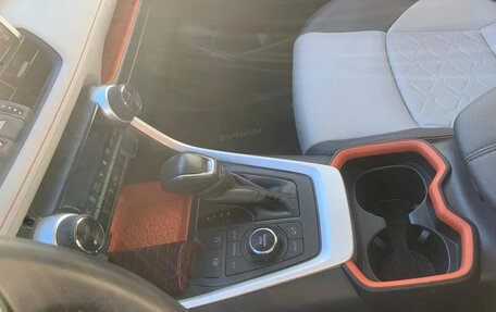 Toyota RAV4, 2019 год, 3 190 000 рублей, 7 фотография