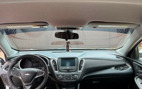 Chevrolet Malibu IX, 2018 год, 1 550 000 рублей, 23 фотография