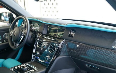 Rolls-Royce Cullinan, 2024 год, 45 190 000 рублей, 8 фотография