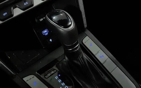 Hyundai Elantra VI рестайлинг, 2019 год, 1 720 000 рублей, 8 фотография