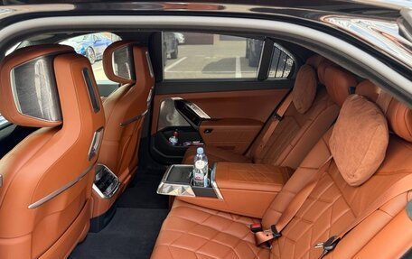 BMW 7 серия, 2024 год, 22 000 000 рублей, 13 фотография