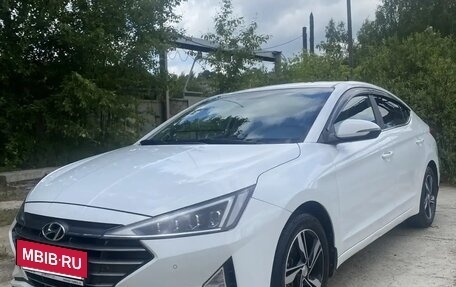 Hyundai Elantra VI рестайлинг, 2019 год, 1 720 000 рублей, 5 фотография