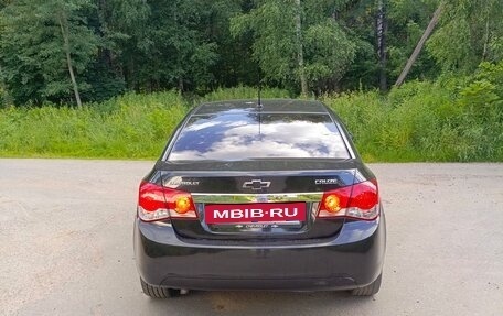 Chevrolet Cruze II, 2010 год, 630 000 рублей, 4 фотография