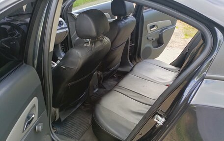 Chevrolet Cruze II, 2010 год, 630 000 рублей, 8 фотография