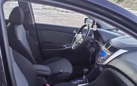 Hyundai Solaris II рестайлинг, 2011 год, 750 000 рублей, 7 фотография