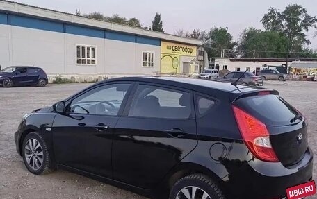 Hyundai Solaris II рестайлинг, 2011 год, 750 000 рублей, 3 фотография